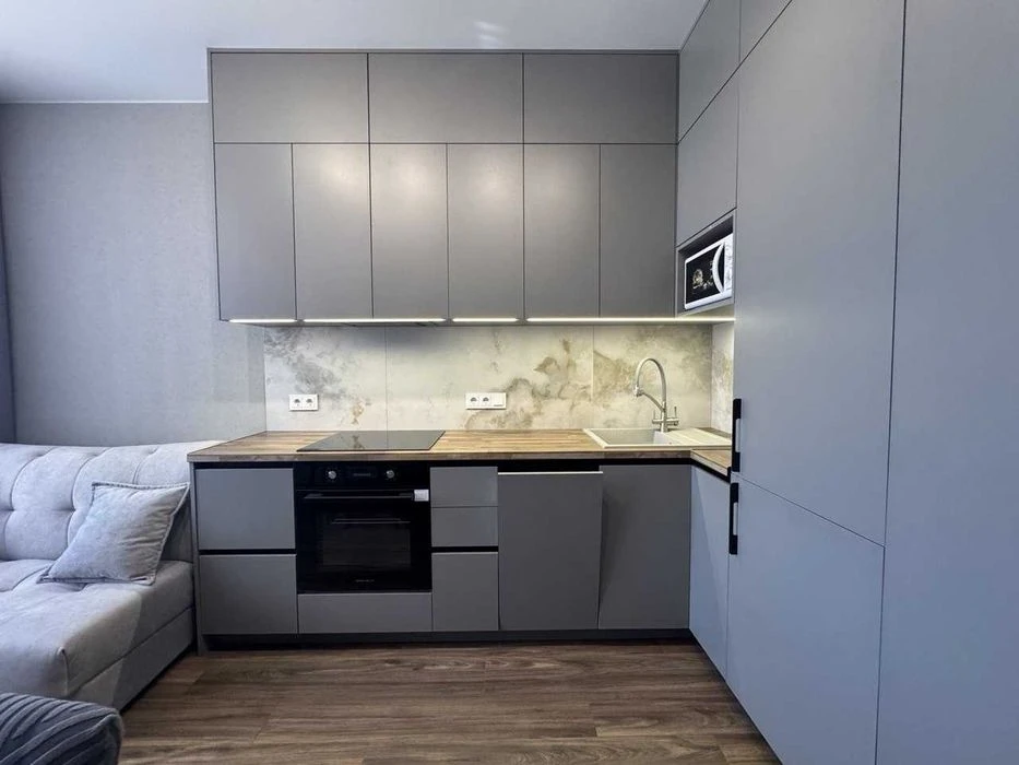 Продаж 1-кімнатної 40.8 м² з кухнею-вітальнею та гардеробом
