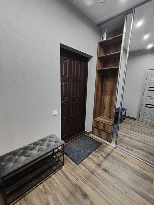Продаж 1-кімнатної 40.8 м² з кухнею-вітальнею та гардеробом