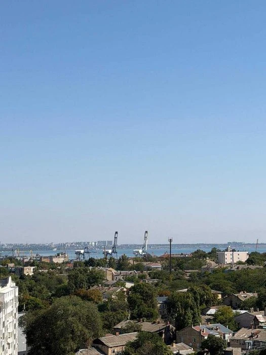 Продам 1-кімнатну квартиру з видом на море та лиман в ЖК «Ак