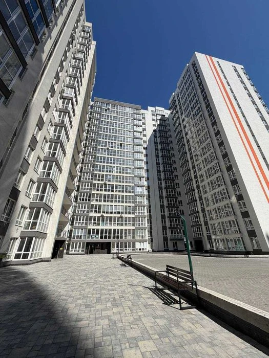 Продам 1-кімнатну квартиру з видом на море та лиман в ЖК «Ак