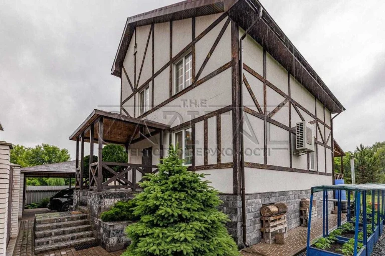 Продаж / Будинок 290м2 з укриттям вул. Клавдії Радченка, Віт