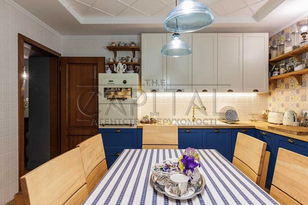 Продаж / Будинок 290м2 з укриттям вул. Клавдії Радченка, Віт