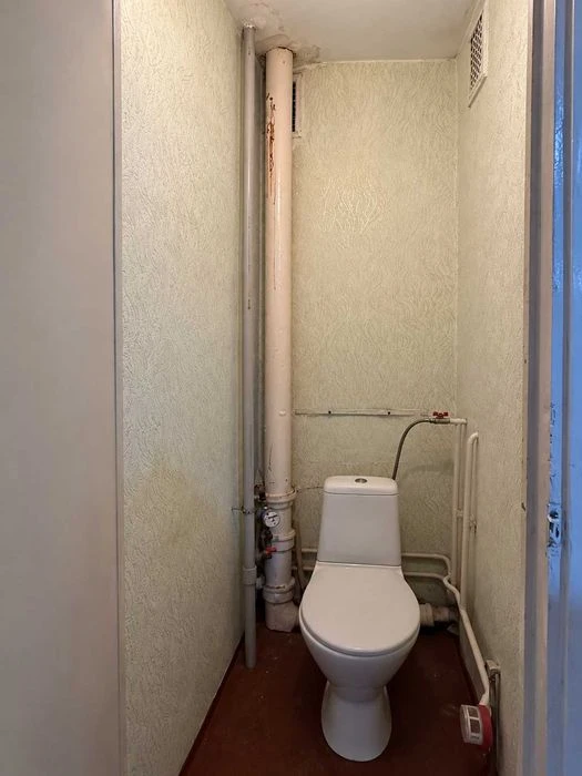 Продам 1-кімнатну квартиру на Вільямса уг. АК. Королева / СР