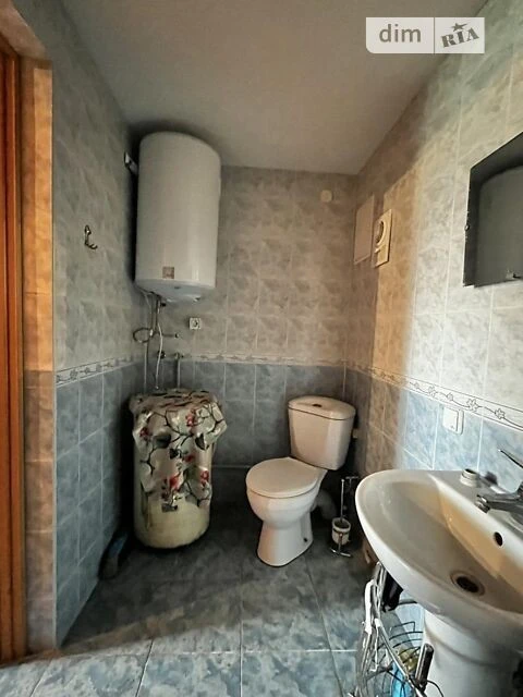 Продаж 3 поверхового будинку з ділянкою на 6 соток, 110 кв.