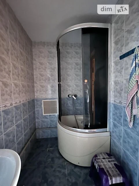 Продаж 3 поверхового будинку з ділянкою на 6 соток, 110 кв.