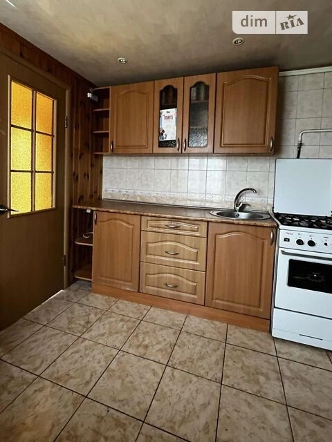 Продаж 3 поверхового будинку з ділянкою на 6 соток, 110 кв.