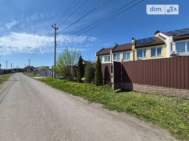 Продаж 3 поверхового таунхауса з ділянкою на 1.65 сотки, 105