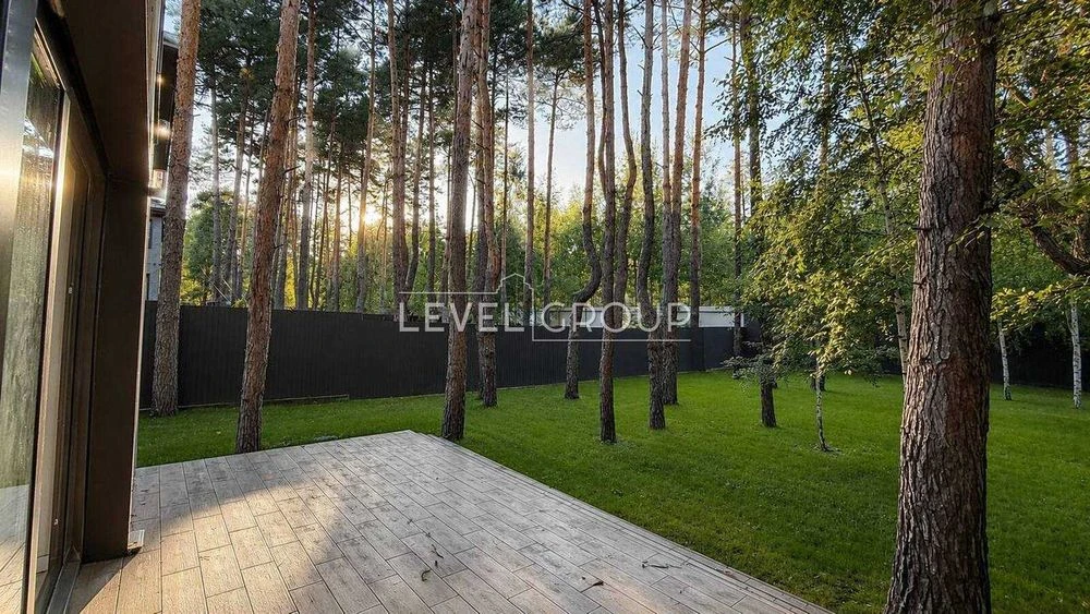 Продається будинок 243 м² + 10 соток у Биковні — з ремонтом,