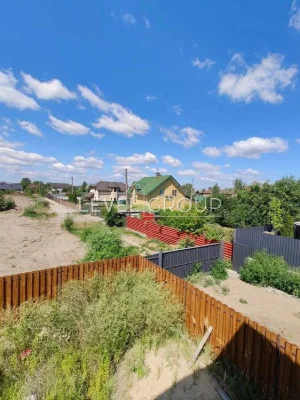 Продаж двоповерхового будинку в закритому КМ Osocor House/ву