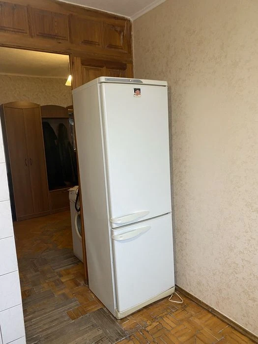 I will sell a three-room apartment near the Saltovskoe metro station.