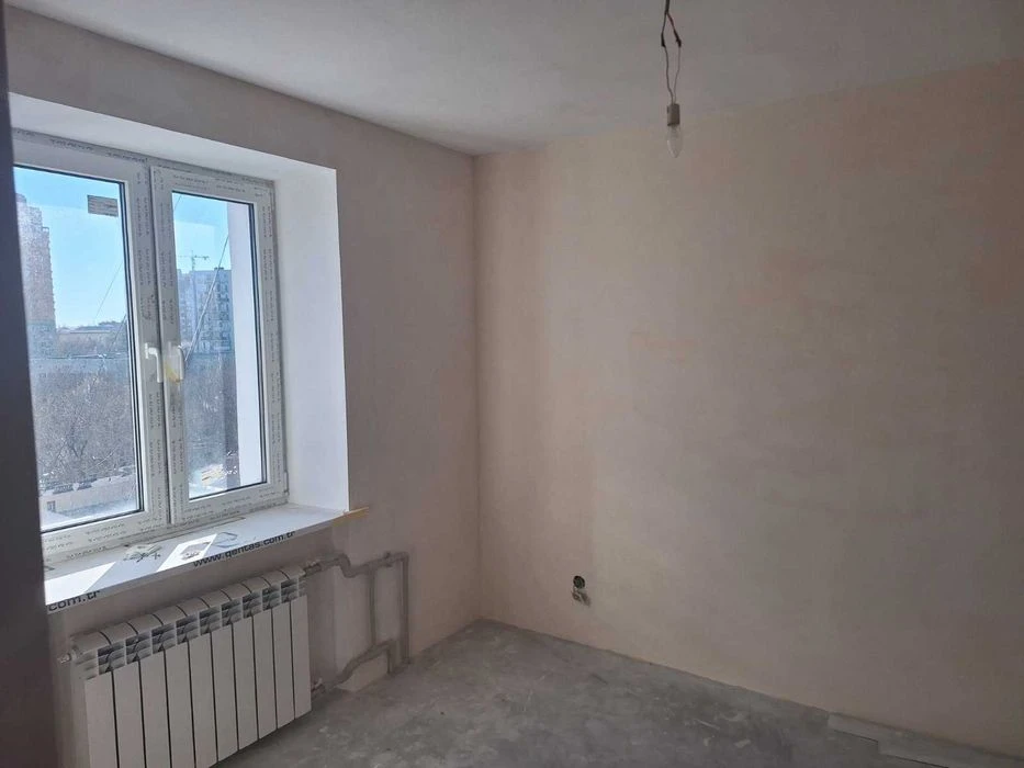 Продажа 4-комнатной квартиры Парк Победы, высотный кирпичный