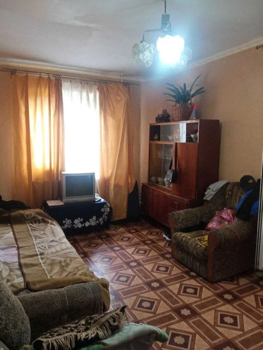 Продам 2-х комнатную квартиру район рынка Северный!!