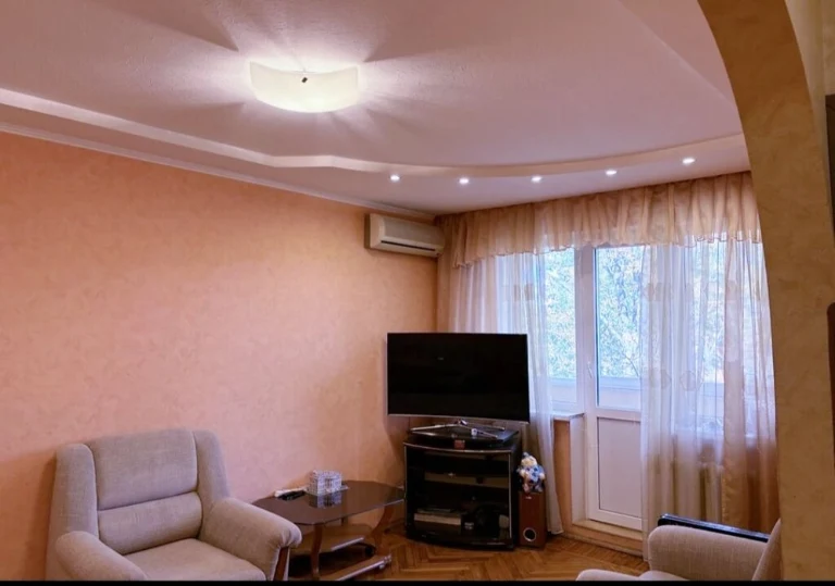 Реальная квартира, метро Дворец спорта