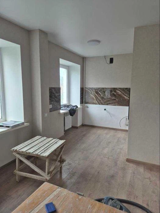 Продам 2 к. квартиру Холодная гора ул. Паращука 7