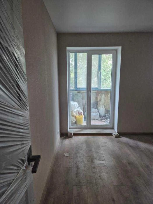 Продам 2 к. квартиру Холодная гора ул. Паращука 7