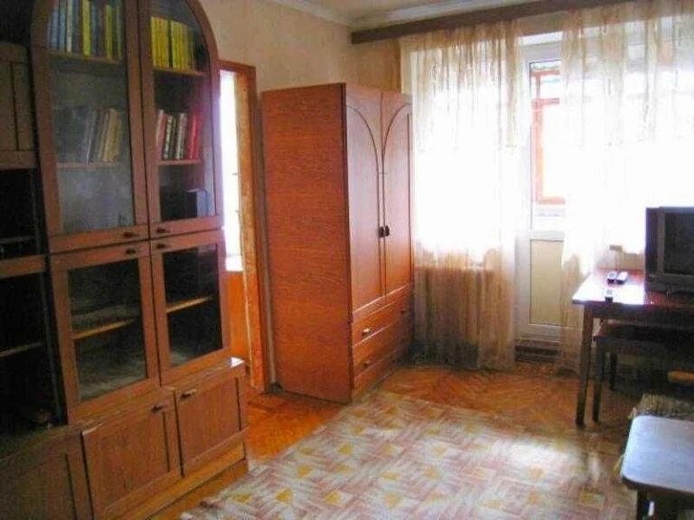 Продам 2 к.кв. на ХТЗ