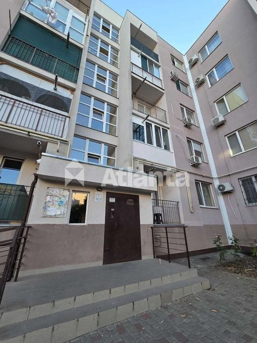 Сучасна 1-кімнатна квартира на Європейській у новому будинку