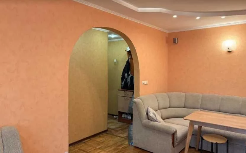 Продам світлу ,затишну 3 кімнатну квартиру на Нових Будинках