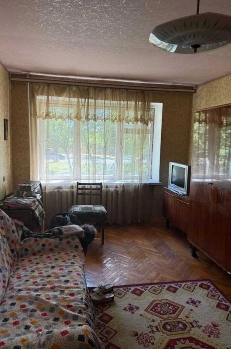 Продаж 1 квартири р-н Коммунального ринку метро Палац Спорту