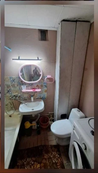 Продаж 1 кім.кв. м. Олексіївська