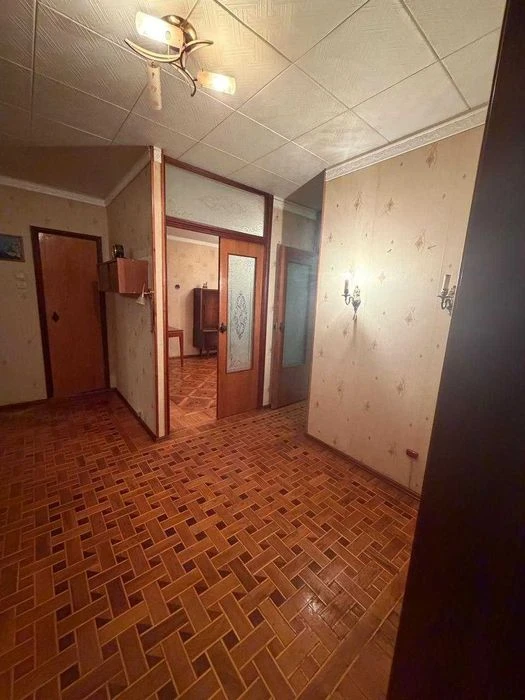 Продаж простору 3-кімн квартиру 4 поверх! (покращене планува
