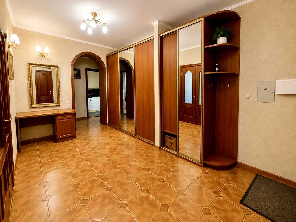 Квартира. Киев, Голосеевский просп. (40-летие Октября)