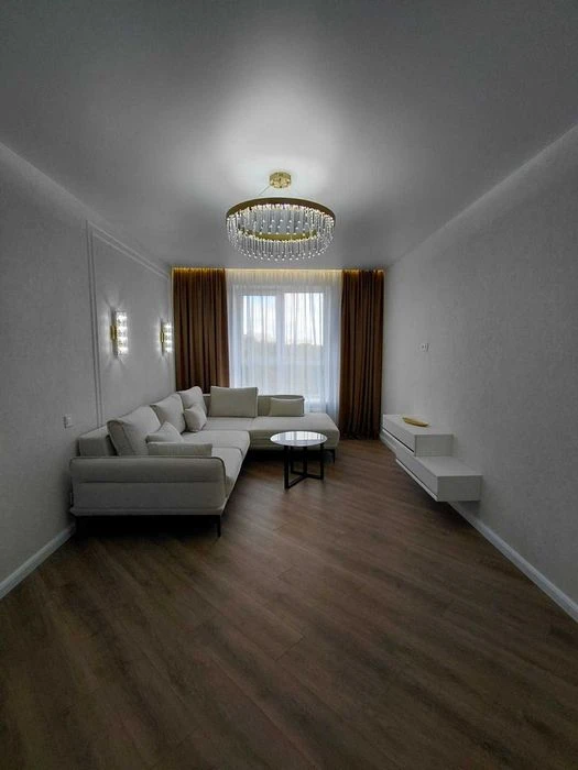 Продам 2к квартиру на Поділлі 0216