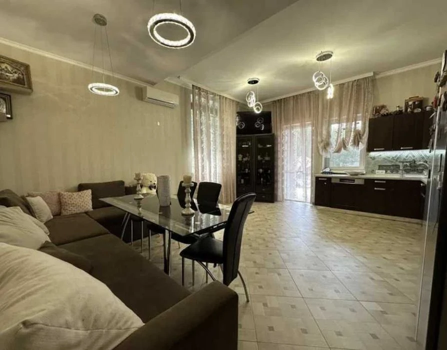 Capital house SAUVIGNON Great location Swimming pool 5.7 acres