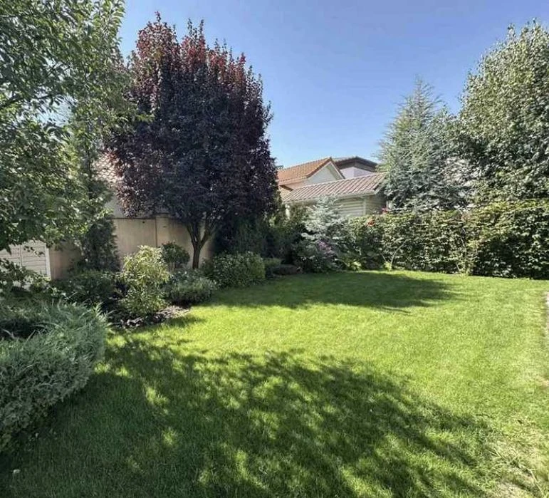 Capital house SAUVIGNON Great location Swimming pool 5.7 acres