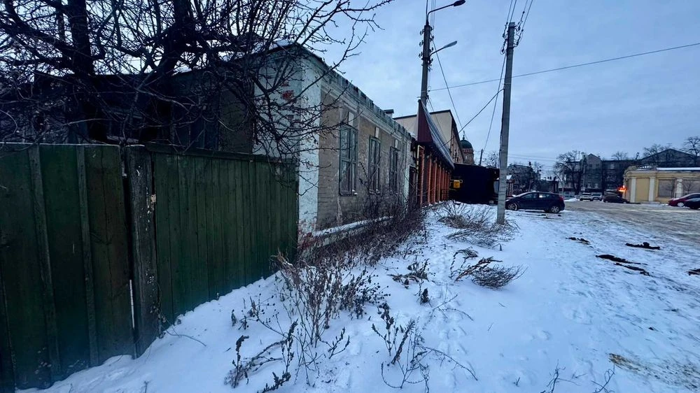 Продам дом под снос в отличном месте на Холодной горе!
