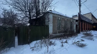 Продам дом под снос в отличном месте на Холодной горе!