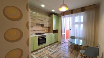 Продам однокімнатну квартиру на Поділлі