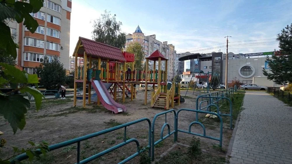 Продам однокімнатну квартиру на Поділлі