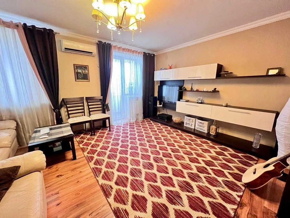 Продам 2х комнатную квартиру в новострое