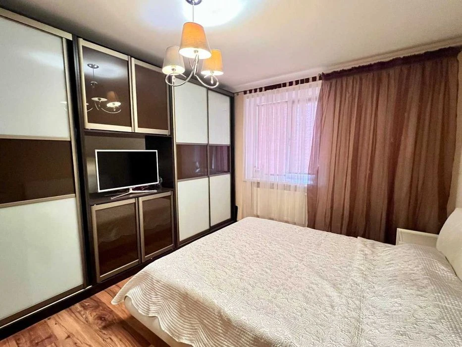 Продам 2х комнатную квартиру в новострое