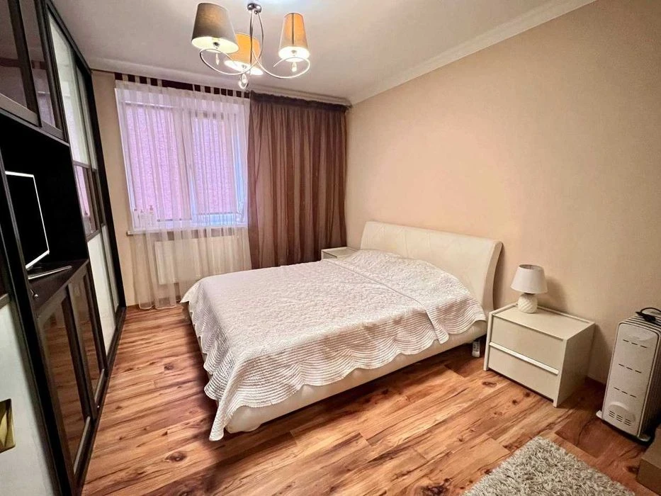 Продам 2х комнатную квартиру в новострое