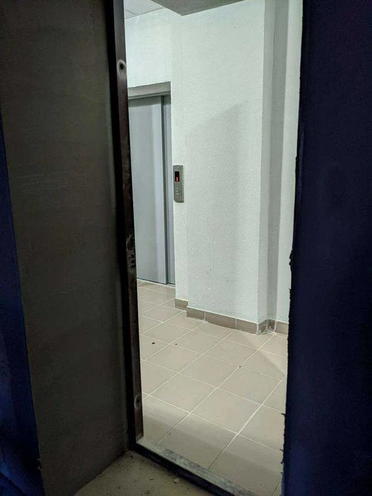 Двохрівнева 3-х кім.кв. 80.5м2 в цегляному будинку (2-х конт