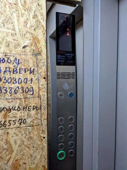 Двохрівнева 3-х кім.кв. 80.5м2 в цегляному будинку (2-х конт
