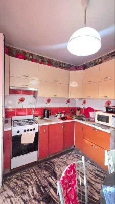 Продам двокімнатну квартиру по вул. Марії Башкірцевої