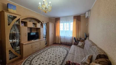 Продам двокімнатну квартиру по вул. Марії Башкірцевої