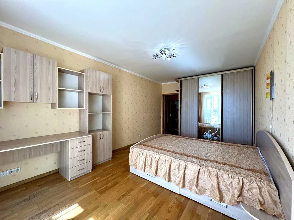 Квартира. Полтава, Соборності вул. (Жовтнева)