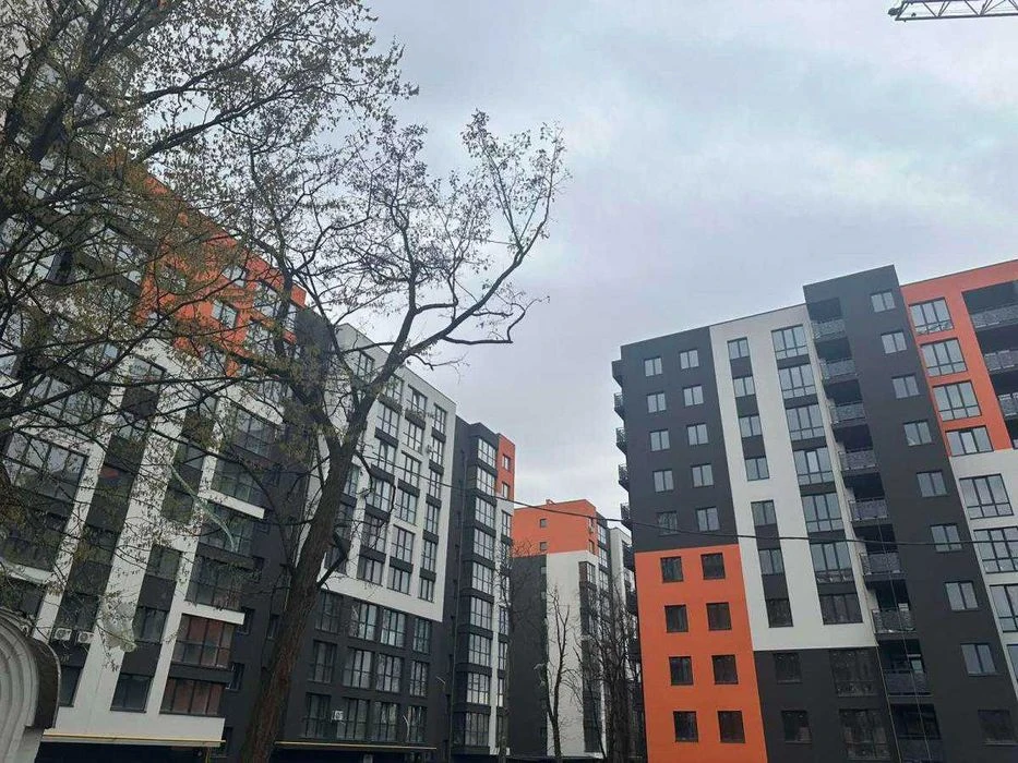 Продаж 1-кімнатної зданої квартири центр Central Park / Цент