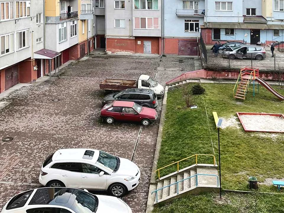 Квартира. Івано-Франківськ, Володимира Івасюка вул.