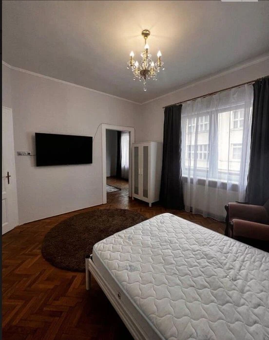 2 кімнатна квартира, центр міста, в. Корзо