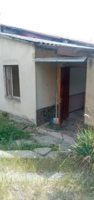 Продам півособняк в центрі.