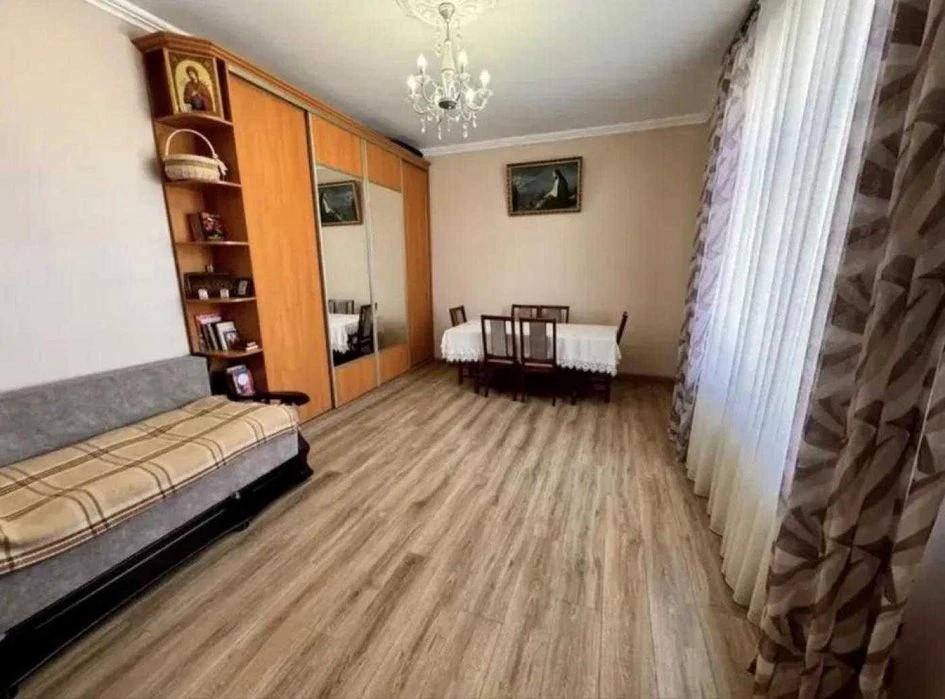 4 кімнатна дворівнева квартира з ремонтом, вулиця Котляревсь