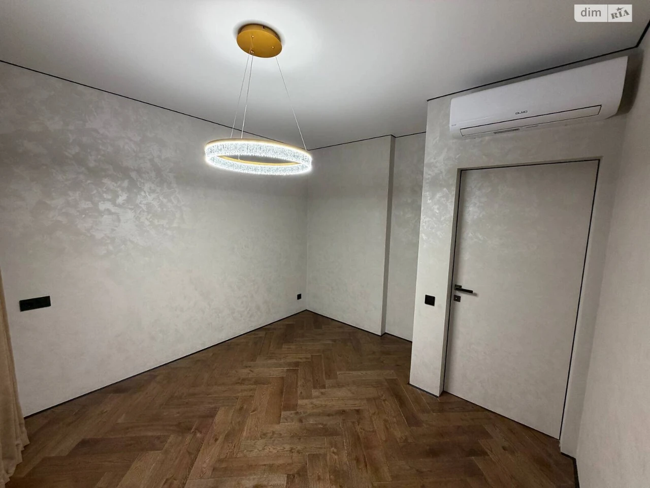 Продаж Квартира Подільський
