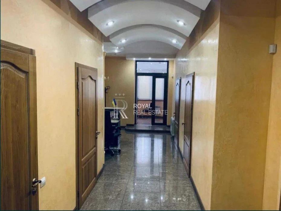 Продаж Офіс Київ Печерський район вул. Лютеранська 10А 3 кім