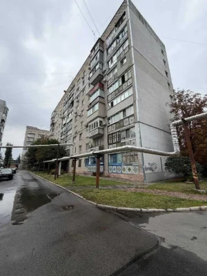 Продам 2-х кімн.квартиру, вул.Сухомлинського,50А