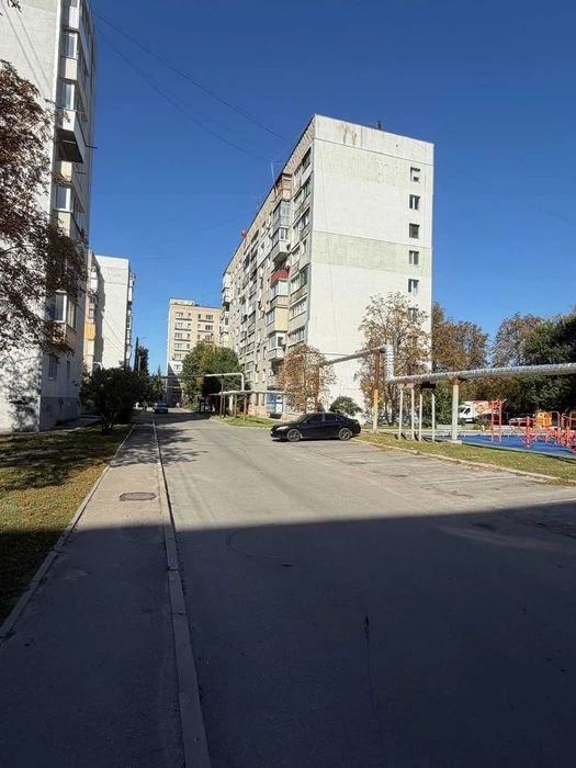 Продам 2-х кімн.квартиру, вул.Сухомлинського,50А